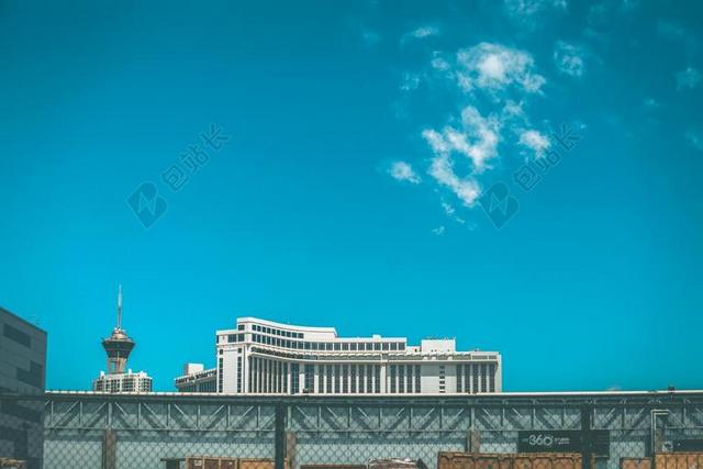 建筑 大厦 建筑物 建设 城市 都市 时尚 现代化 美女 丽人 优雅 美丽 漂亮 女孩 女人 女性 酒店 饭店 旅馆 旅店 出差 旅游 天空 建筑 结构 建筑物 建筑学