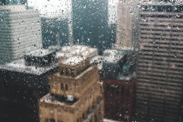 城市 都市 时尚 现代化 雨 下雨 忧郁 雨 下雨 惬意 窗户