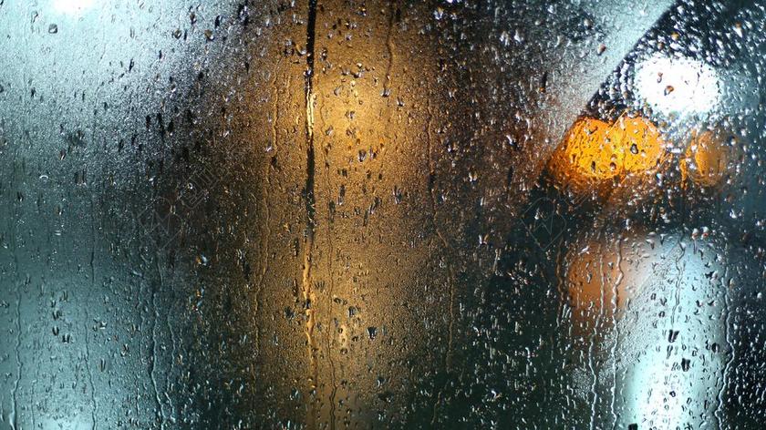 夜晚 晚上 黑夜 黑暗 灯光 霓虹灯 城市 都市 时尚 现代化 雨 下雨 忧郁 纹理 组织 材料 花纹 灯光 光线 激光 打火机 雨 下雨 惬意