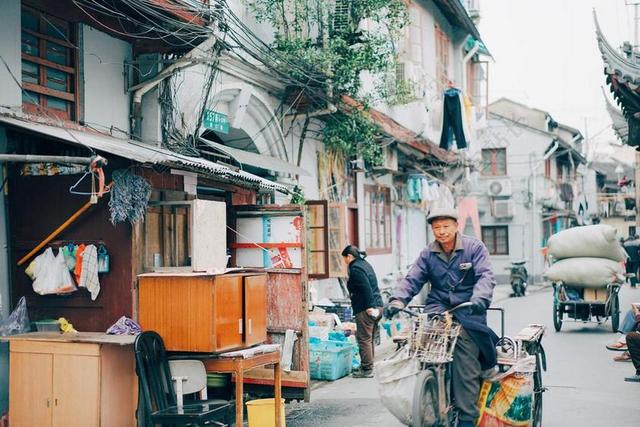 北极传统的街道背景图片