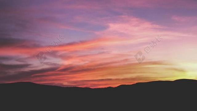 夜晚 晚上 黑夜 黑暗 灯光 霓虹灯 风景 风光 美景 田园 山水 日落 夕阳 太阳 山 山峰 顶峰 景色  天空 自然 环境  海  大海 云 云朵 天空 山 山峦 山峰