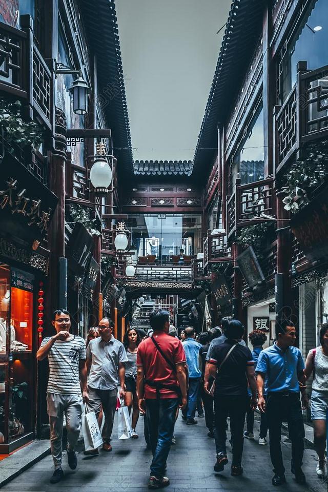 工作中 工作 办公室 会议 职场 城市 都市 时尚 现代化 购物 商场 流行 时尚 美丽 旅行 旅游 行程 度假 休闲 度假 假日 花园 园林 园艺 植物 花 肖像 人物特写 画像 人群 聚会 全身像 脚 足 自然 环境 工作 职业 职场 商务 上海 中国 男士 男性 男人 中国 文化 东方 亚洲