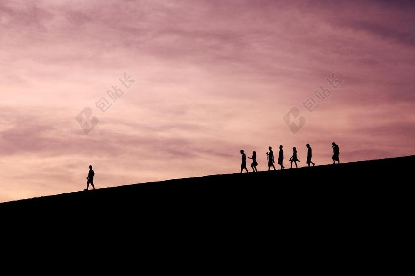 团队 团队建设 队伍 协同  日落 夕阳 太阳 家 家园 家居 故乡 美丽 休闲 朋友 友谊 友情 天空 人物 人群 风土人情