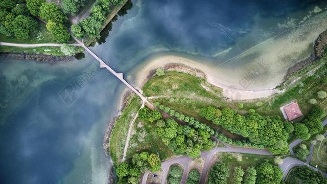 星空 太空 空间 风景 风光 美景 田园 山水 道路 旅途 路途 户外 街道 公路 地球 泥土 草地 操场 灯光 光线 激光 打火机 房子 房间 住宅 树木 丛林 森林 草地 草坪 草丛 天空 海 海水 大海 自然 环境  云 云朵 天空 树 树木 树林 森林 雨 下雨 惬意