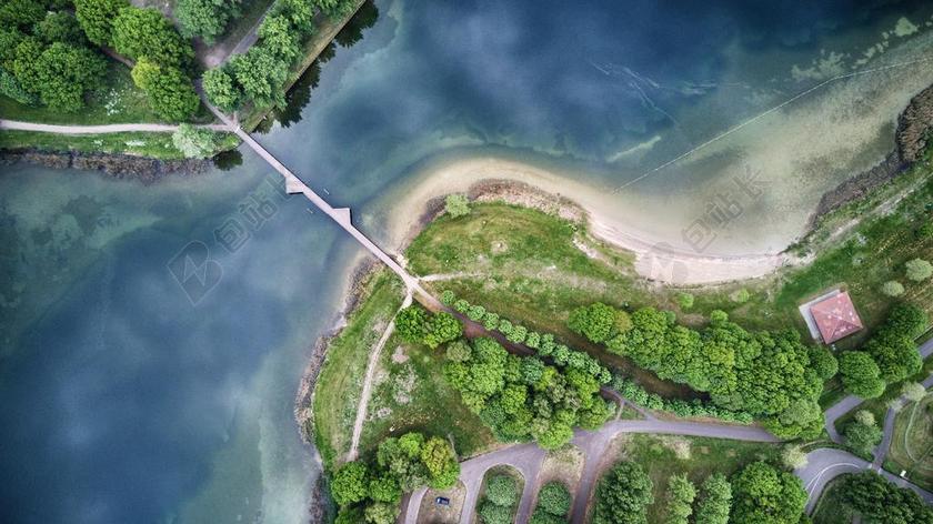 星空 太空 空间 风景 风光 美景 田园 山水 道路 旅途 路途 户外 街道 公路 地球 泥土 草地 操场 灯光 光线 激光 打火机 房子 房间 住宅 树木 丛林 森林 草地 草坪 草丛 天空 海 海水 大海 自然 环境  云 云朵 天空 树 树木 树林 森林 雨 下雨 惬意