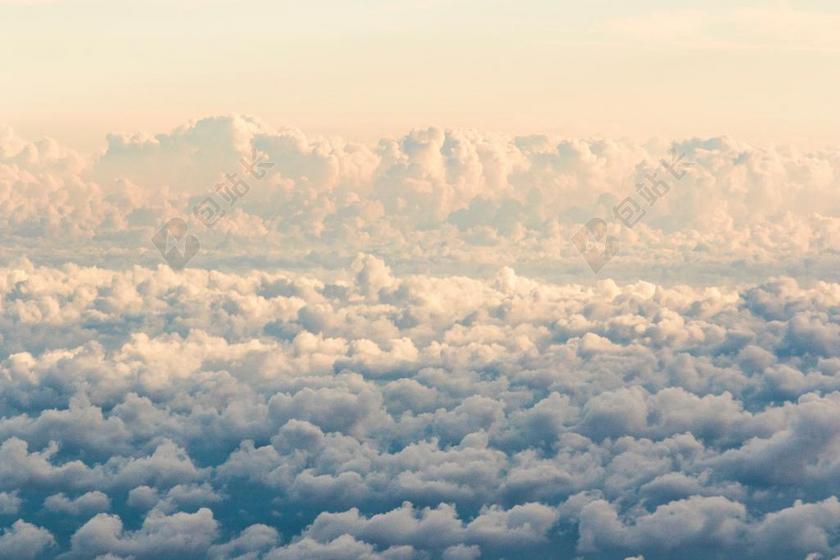 太空 空间 风景 风光 美景 田园 山水  地球 泥土 草地 操场  日落 夕阳 太阳 墙 围墙 表面 隔阂 背景  灯光 光线 激光 打火机 旅行 旅游 行程 度假 休闲 度假 假日 桌子 台子 书桌 办公 天空 云 云朵 天空 自然 环境 雨 下雨 惬意 白色 浅色 黑白 简单 清新