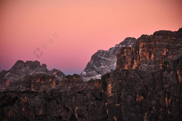 风景 风光 美景 田园 山水 日落 夕阳 太阳  山 山峰 顶峰 景色 天空 自然 环境 树木 丛林 森林 山 山峦 山峰