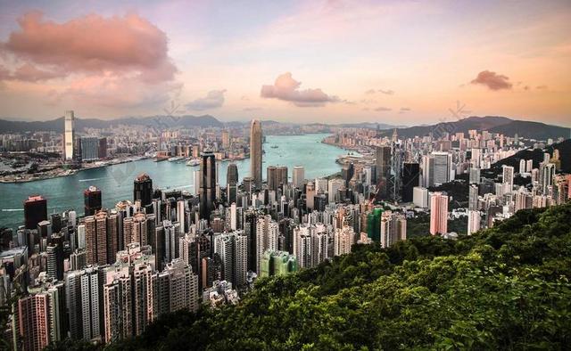 建筑 大厦 建筑物 建设  城市 都市 时尚 现代化 地球 泥土 草地 操场 旅行 旅游 行程 度假 休闲 度假 假日  天空 云 云朵 天空 中国 文化 东方 亚洲
