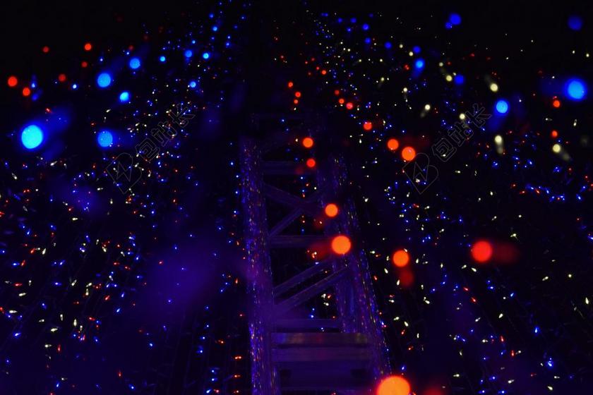夜晚 晚上 黑夜 黑暗 灯光 霓虹灯  风景 风光 美景 田园 山水 灯光 光线 激光 打火机  冬季 冬天 新年