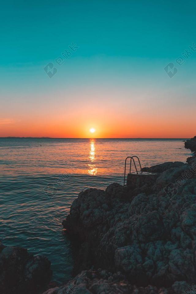 夜晚 晚上 黑夜 黑暗 灯光 霓虹灯 日落 夕阳 太阳 旅行 旅游 行程 度假 休闲 度假 假日 夏日 夏季 热情 天空 沙滩 海滩 雨 下雨 惬意