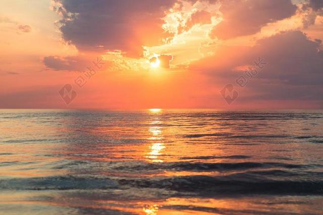 风景 风光 美景 田园 山水 日落 夕阳 太阳  地球 泥土 草地 操场 美女 丽人 优雅 美丽 漂亮 女孩 女人 女性 灯光 光线 激光 打火机 天空 沙滩 海滩 书 书籍 阅读 秋天 秋日 动物 海 海水 大海 雨 下雨 惬意