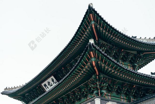 城市 都市 时尚 现代化  云 云朵 天空 人物 人群 风土人情 日本 城市 现代生活 建筑 结构 建筑物 建筑学 中国 文化 东方 亚洲 白色 浅色 黑白 简单 清新