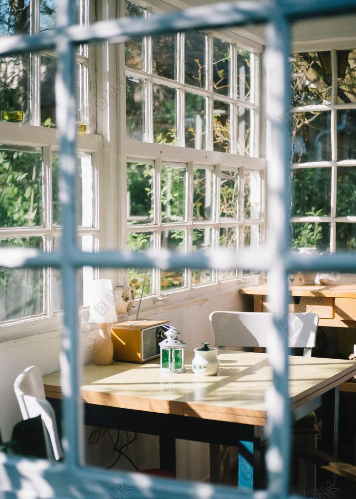 工作中 工作 办公室 会议 职场      星空 太空 空间  灯光 光线 激光 打火机 购物 商场 流行 时尚 美丽 创意 艺术 个性 爱情 恋爱 恋人 情人 情侣 浪漫 商场 店铺 商家 购物 房间 卧室 家 休闲 家居  室内 室内装修 装潢 艺术设计 家装 桌子 台子 书桌 办公 房子 房间 住宅 早餐 早点 营养   咖啡 咖啡厅 咖啡馆 肖像 人物特写 画像   夏日 夏季 热情   全身像  可爱的  餐厅 餐馆 美食 窗户    工作 职业 职场 商务   建筑 幸福 快乐 高兴 家庭 甜