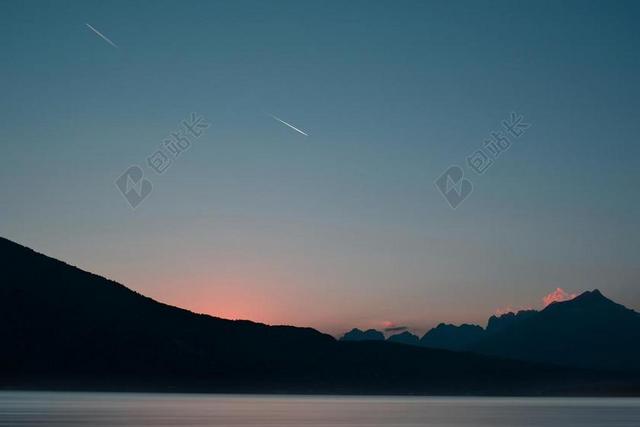 星空 太空 空间 风景 风光 美景 田园 山水  星空 星星 闪光 明星  夜晚 晚上 黑夜 黑暗 灯光 霓虹灯 日落 夕阳 太阳 山 山峰 顶峰 景色 灯光 光线 激光 打火机 天空  音乐 音乐会 演唱会 自然 环境  海 海水 大海 云 云朵 天空 雨 下雨 惬意 山 山峦 山峰