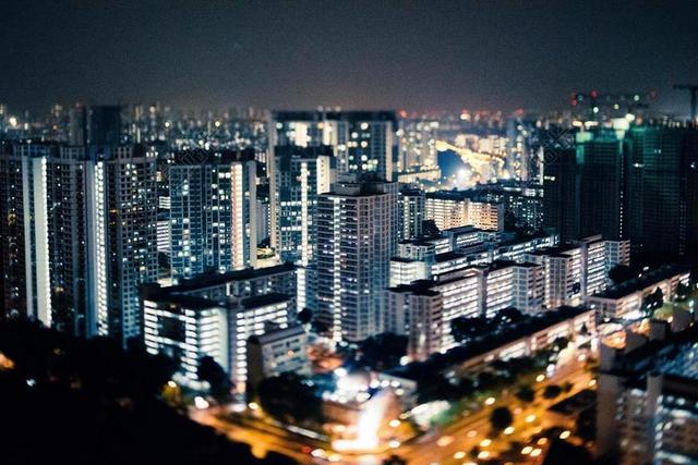 建筑 大厦 建筑物 建设  城市 都市 时尚 现代化  夜晚 晚上 黑夜 黑暗 灯光 霓虹灯  风景 风光 美景 田园 山水 纹理 组织 材料 花纹 灯光 光线 激光 打火机 购物 商场 流行 时尚 美丽 创意 艺术 个性  建筑 结构 建筑物 建筑学