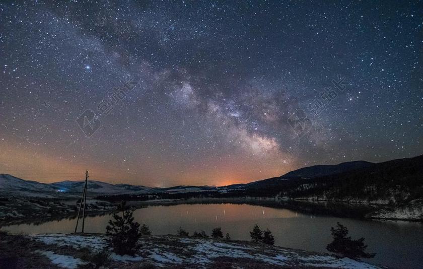星空 星星 闪光 明星 风景 风光 美景 田园 山水 夜晚 晚上 黑夜 黑暗 灯光 霓虹灯 日落 夕阳 太阳  美女 丽人 优雅 美丽 漂亮 女孩 女人 女性  山 山峰 顶峰 景色 天空  树木 丛林 森林 自然 环境 树 树木 树林 森林