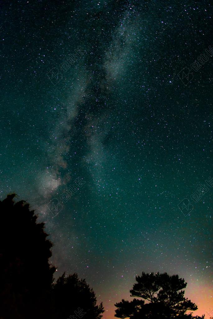 星空 太空 空间  星空 星星 闪光 明星  夜晚 晚上 黑夜 黑暗 灯光 霓虹灯 风景 风光 美景 田园 山水 日落 夕阳 太阳 地球 泥土 草地 操场 灯光 光线 激光 打火机 水果 果实 健康 绿色食品 家 家园 家居 故乡 美丽 休闲 肖像 人物特写 画像  天空 情侣 伴侣 爱情 树木 丛林 森林 全身像  云 云朵 天空  树 树木 树林 森林  活力  IPHONE 苹果 苹果手机 商务 工作 职业 职场 商务 NASA 美国国家航空航天局 科学 卫星 太空