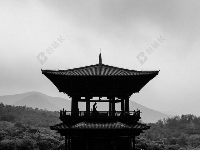 风景 风光 美景 田园 山水 建筑 大厦 建筑物 建设 山 山峰 顶峰 景色 旅行 旅游 行程 度假 休闲 度假 假日 花园 园林 园艺 植物 花 老人 智者 老者 自然 环境  云 云朵 天空 树 树木 树林 森林 中国 文化 东方 亚洲 白色 浅色 黑白 简单 清新   山 山峦 山峰