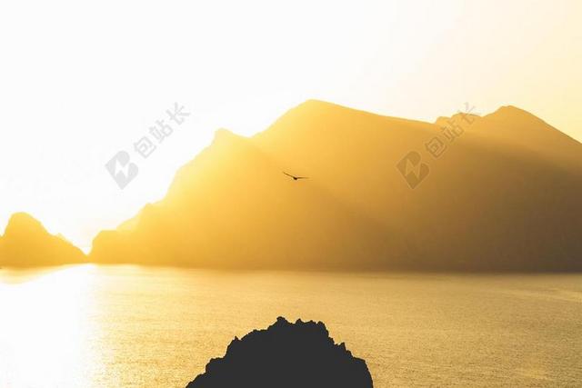 风景 风光 美景 田园 山水  地球 泥土 草地 操场 山 山峰 顶峰 景色 灯光 光线 激光 打火机 健康 绿色 环保 旅行 旅游 行程 度假 休闲 度假 假日 冒险 探险 远足 度假 旅游 休闲 挑战 极限  爱情 恋爱 恋人 情人 情侣 浪漫 天空  海 海水 大海 自然 环境 可爱的  云 云朵 天空 雨 下雨 惬意