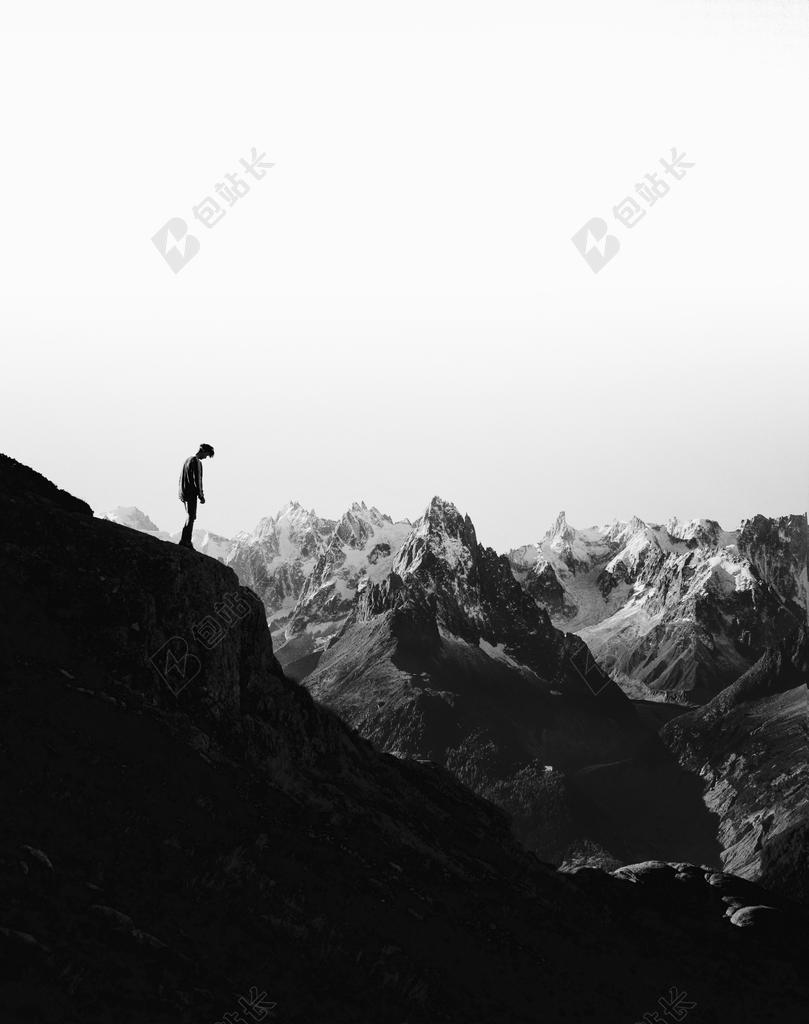 风景 风光 美景 田园 山水 山 山峰 顶峰 景色 自然 环境 IPHONE 苹果 苹果手机 商务 男士 男性 男人 白色 浅色 黑白 简单 清新