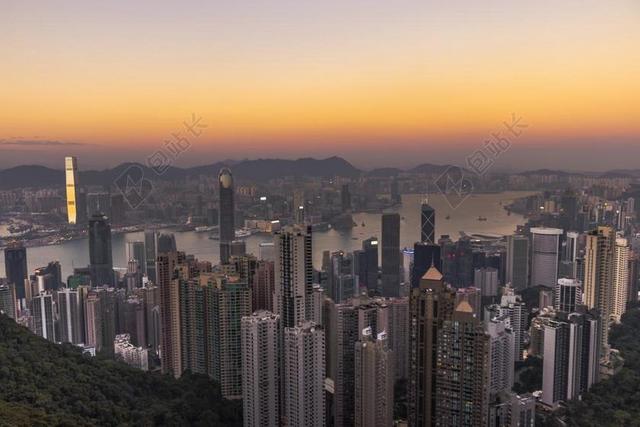 摩天大楼 城市 轮廓对着天空 街道 体系结构 中央商务区 全景