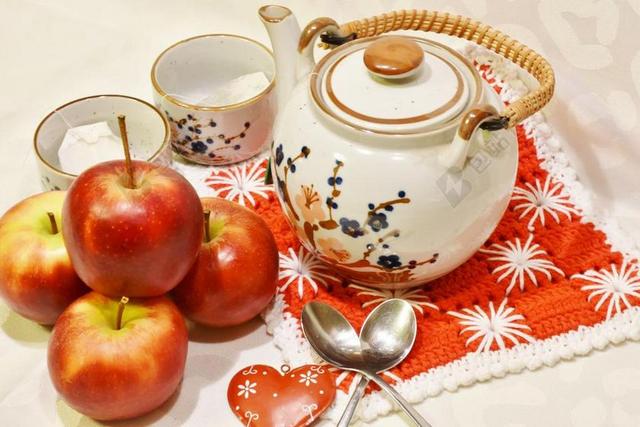 T恤 杯 锅 苹果 喝 表 食品 热 美味 甜 热饮