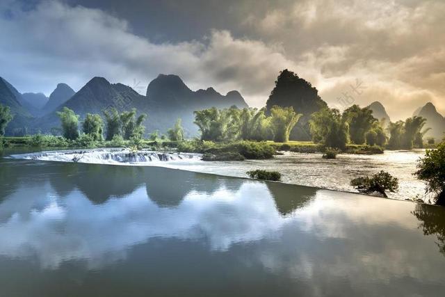 户外 户外活动 高原 江 越南 景观 水 底 山 米