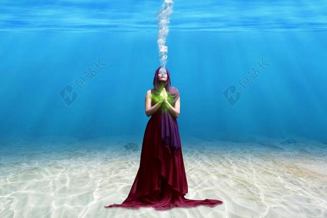 海 背景 女子 放松 泡沫 水 蓝色 砂 海底 岩 图片