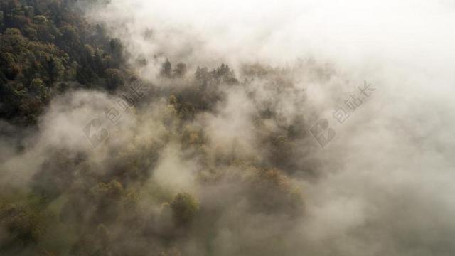 云层上方 雾 云 雷暴 风暴 阴沉 黄昏 云量 飞 温暖