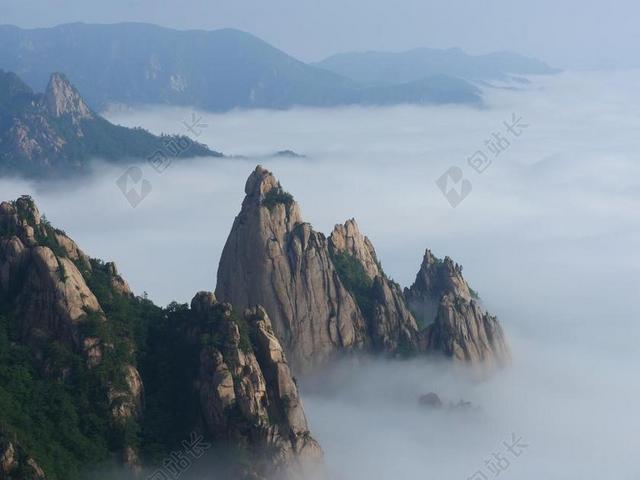 大韩民国 山 SEORAKSAN 恐龙线 云海 山 景观