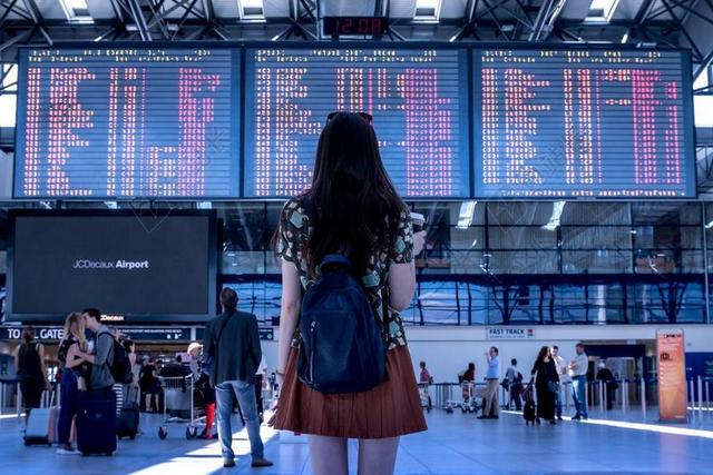 机场 运输 女子 女孩 旅游 旅行 飞行 人 交通 离境