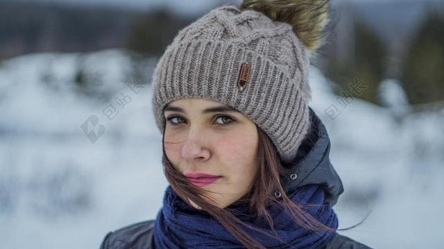 冬季 冷淡地 雪 户外 围巾 纵向 女孩 年轻 风