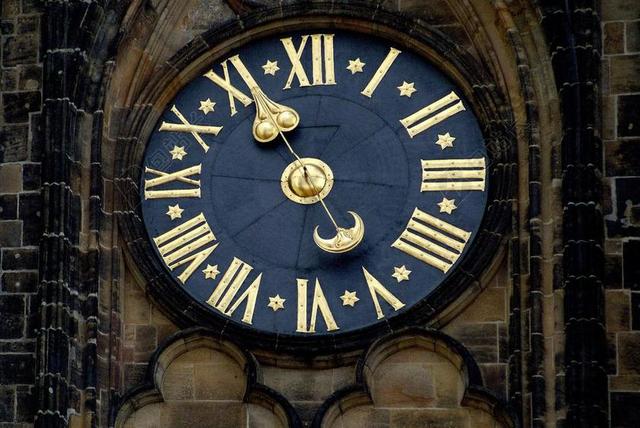 时钟 在大会堂 体系结构 纪念碑 城市 历史 老钟 塔