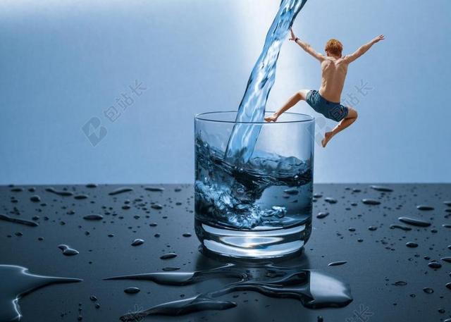 水 跳转 小食 儿童 乐趣 游泳 跳 散热 运动 杯水