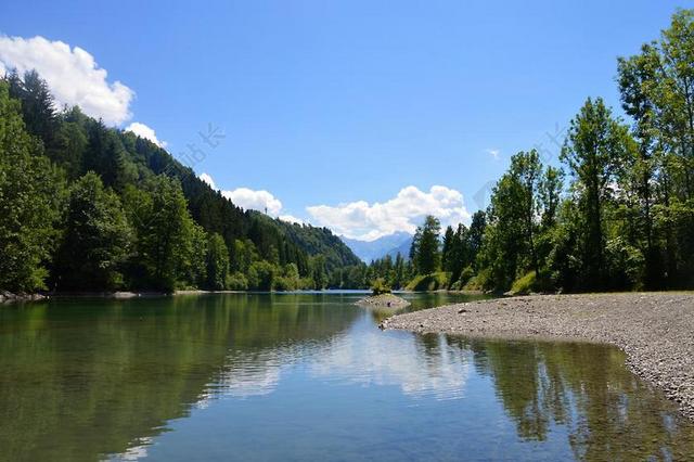 AUWALDSEE 森林 湖 池塘 山 森林空地 ILLER河畔