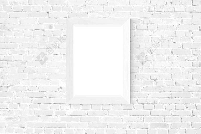墙上的白色相框背景图片