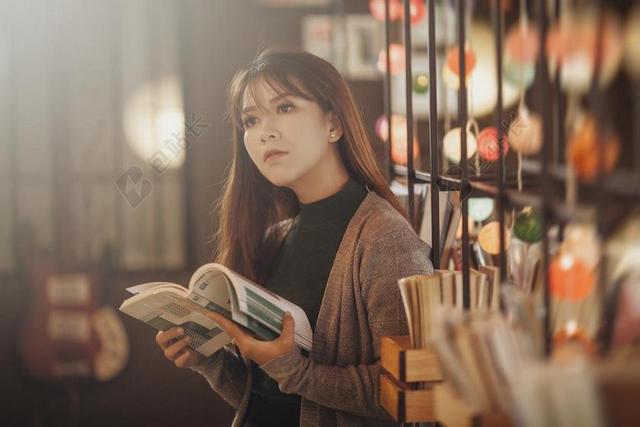 女士 女人 亚洲 女孩 美丽的照片 腿 漂亮的图片 可爱