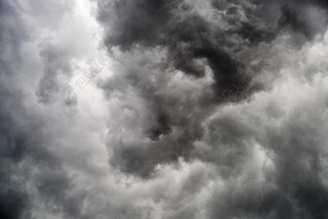 空气 天空 云 背景 高 它是在空气中 灰 黑色 性质