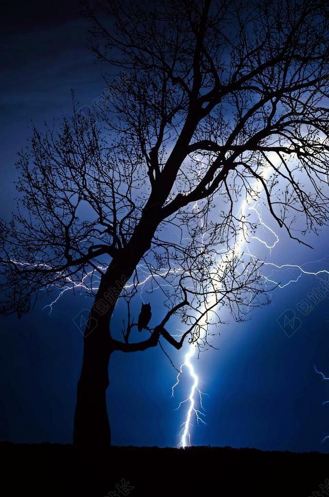 雷暴 闪光 天气 天空 威胁 闪电闪光 大自然的力量 心情