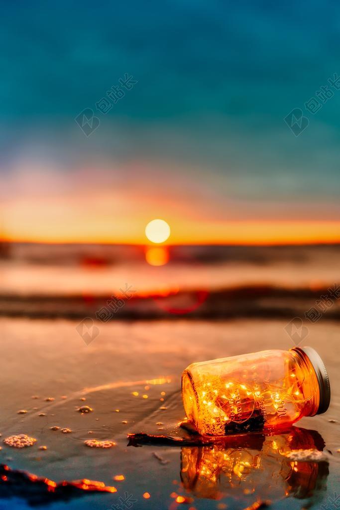 日落 黄昏 海 海洋 海滩 沙 海滨 罐 光 天空 云