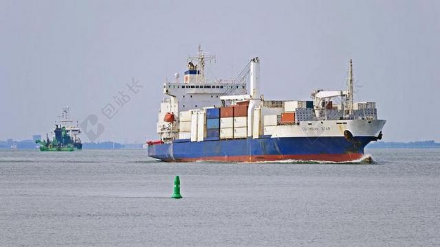 斯海尔德河河口 WESTERSCHELDE 荷兰 泽兰省 集装箱货轮