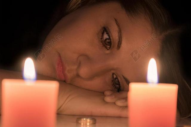 女人的脸 离婚 悲伤 蜡烛 再见 被遗弃