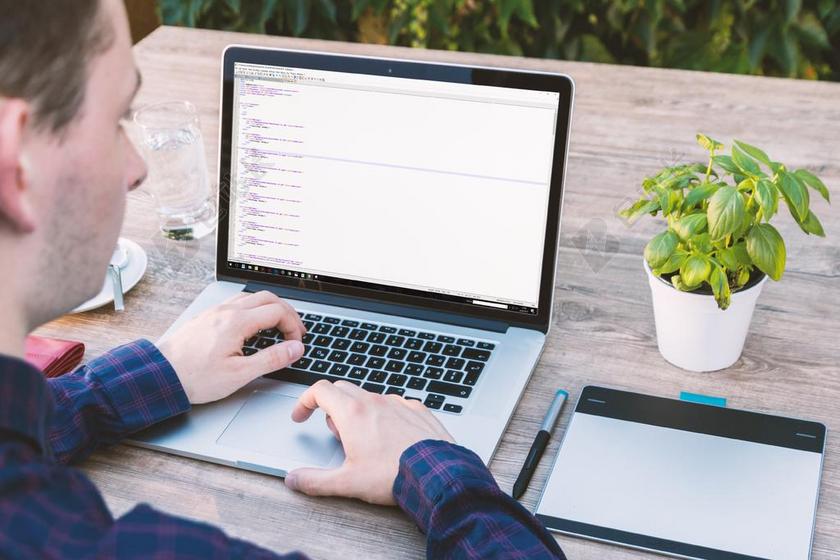 的WEBDESIGNER 编码器 HTML CSS HTML5