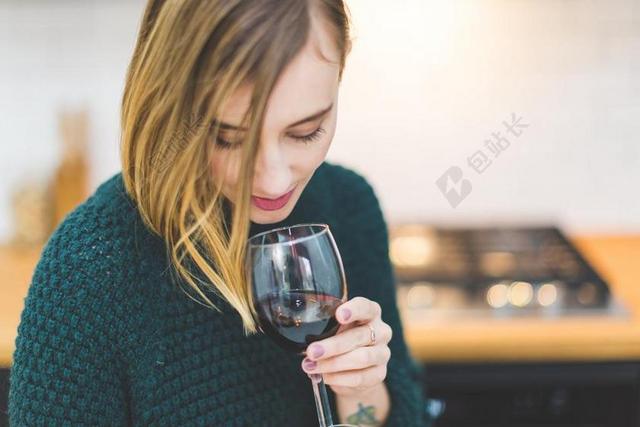 葡萄酒 玻璃 玻璃 饮料 喝 人 女子 女孩 放松 寒意