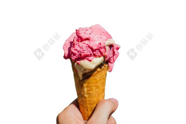 餐饮美味手持粉红草莓冰淇淋背景图片