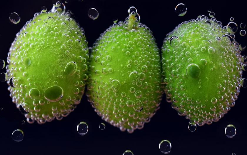 橄榄 橄榄油在水中 水下 喝 鸡尾酒橄榄 水 鲸脂 打击