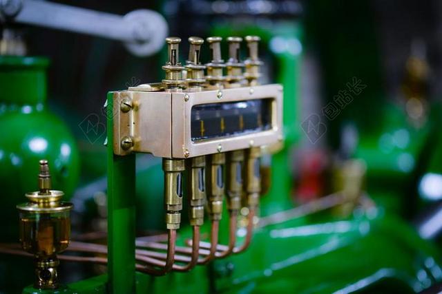 绿色工业机器技术加工仪器背景图片