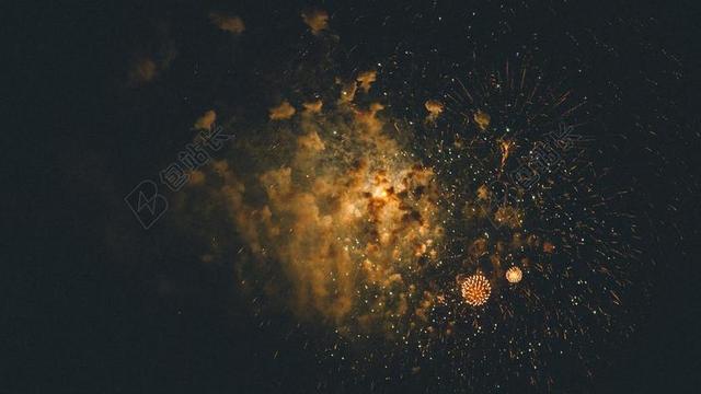 天空 火花 烟花爆竹 烟花 显示 黑暗 新的一年 夜 烟