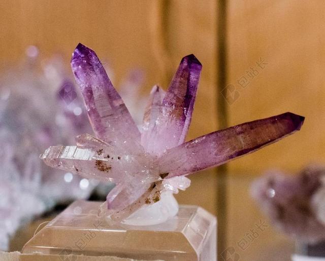 紫晶 半宝石 矿产 紫 暗紫色 石英 光明 创业板 药石