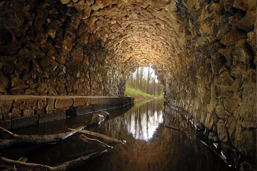 渠道 下水道 路面 检查 S的可能根源